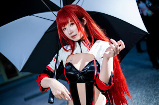 細いくびれが美しすぎる！レースクイーン姿の『NIKKE』ラピ：レッドフード、絶景S字カーブにドリフトは決まるのか 画像