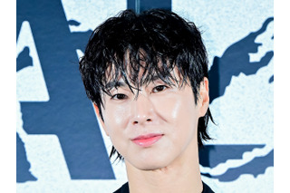 東方神起・ユンホ、モノクロの世界で強烈な存在感放つ!新AL最後のティザーイメージ公開 画像