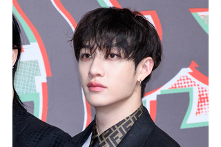 「落としにきてる」Stray Kids・バンチャン、素肌チラ見せの“爆イケSHOT”でファンを虜に！【PHOTO】 画像