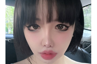 奇行を続けて“健康異常説”浮上の韓国アイドル、意味深コメントを添えた自撮り写真に視線集中 画像