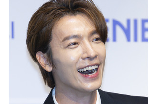 SUPER JUNIOR・ドンヘ、“素肌ジャケット”姿であふれる色気！「24時間365日イケメン」【PHOTO】 画像