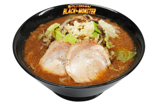 大量の背脂が入った一杯！花月嵐、人気No.1ラーメン「嵐げんこつらあめんブラックモンスター」を28日限定で復活販売 画像