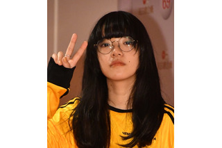 あいみょん、メジャーデビュー9周年を報告！ショートカット姿になった新ビジュアルに反響 画像