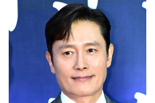 俳優イ・ビョンホンの息子（10）、母のスタッフに注意する頼もしい姿が話題「悪い言葉を…」 画像