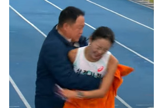 フィニッシュ直後に“不適切な身体接触”？ 女性ランナーに対する行為が物議の韓国男性監督、公正委員会へ 画像