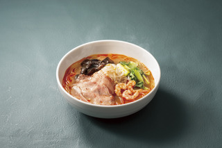 海老やパクチー、チーズなど全13種のトッピングが楽しめる！デニーズ、マーラータンメンを17日より発売 画像