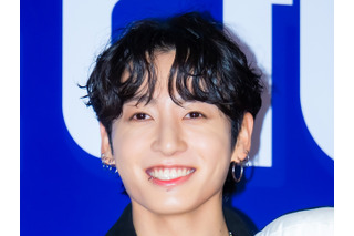 BTS・JUNG KOOK、熱愛説浮上後SNSで近況を公開！隠しきれない美貌に視線釘付け【PHOTO】 画像