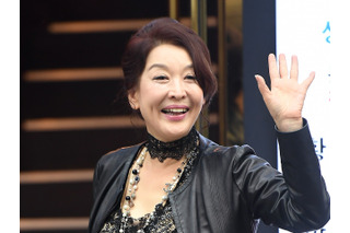 「訃報は誤報」と訂正・謝罪があった直後に…ユン・ソクファさんが死去、韓国演劇界の大御所 画像