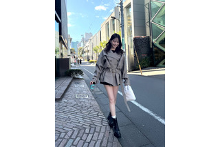 「冬も出していくよーーー」久間田琳加、美脚全開のミニ丈ファッションで表参道を闊歩 画像