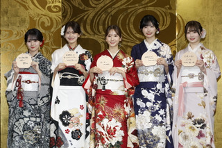 乃木坂46・五百城茉央、菅原咲月ら新成人5名が晴れ着姿に！乃木神社で成人式を実施 画像