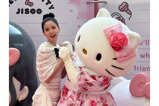 「大胆美脚がまぶしい」BLACKPINK・ジス、ハローキティとコラボ！ 愛らしいキャラクターにも負けない美貌【PHOTO】 画像