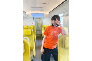 のん、新型特急ラビュー車内でピースサイン！主演ドラマ第1話のYouTube無料公開期間延長を報告 画像