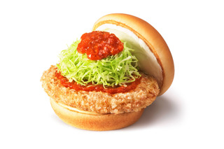 にんにくの香りが食欲そそる！モスバーガー、「ガーリックトマトのとり竜田バーガー」28日に新発売 画像