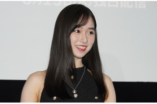 藤岡舞衣、18歳誕生日に父・＆藤岡弘、と密着2ショット！「素敵な親子」の声続々 画像