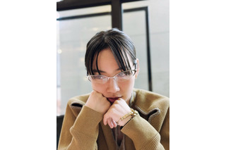 のん、シャープな眼鏡姿で洗練された雰囲気に！休日のプライベートショット公開 画像