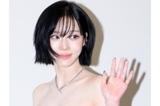 「リアル天使」aespa・ウィンター、海辺で見せた “極薄ボディ”に視線集中！骨が浮き出た背中に心配の声も 画像