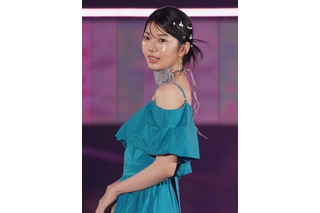 元日向坂46・高本彩花が地元で1日警察署長に！母校も訪問で「胸を張れた日でした」 画像