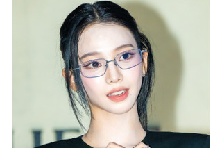 aespa・カリナ、アップヘアで際立つ“卵型フェイス”に「もはや芸術」の声！無邪気な笑顔で魅了 画像