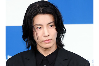 綾瀬はるかとの熱愛説でも話題になった韓国俳優、“王子様キャラ”は生まれつきではなく「母の教育方針」 画像