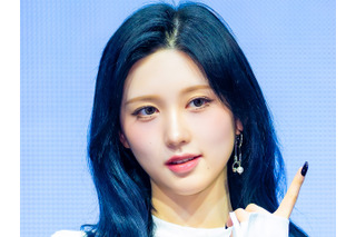 「天使から小悪魔に…」IVE・ガウル、“黒髪”に大胆イメチェン！クールな美貌に沼落ちファン続出 画像