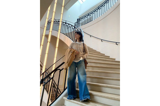 のん、パリ美術館での思い出を披露！おしゃれな私服姿に称賛の声「大理石に引けを取らない格好良さ」 画像