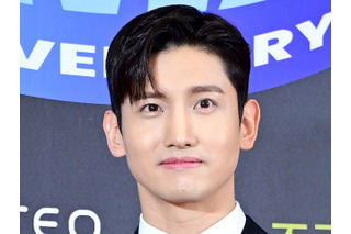 東方神起・チャンミン、韓国代表ユニフォーム姿を披露！“爽やかビジュ”でファンを虜に「イケメン」 画像