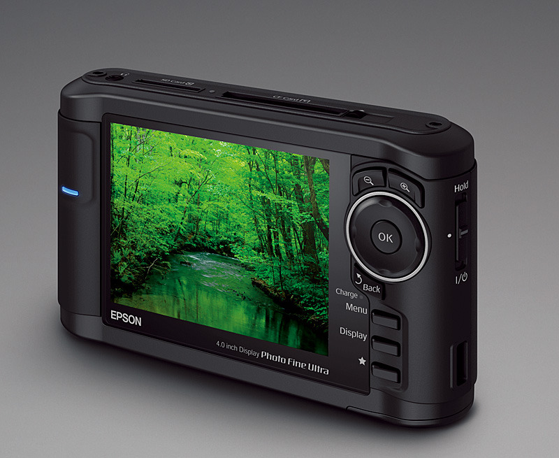 エプソン、Adobe RGB/xvYCC対応のマルチメディアストレージビューアー