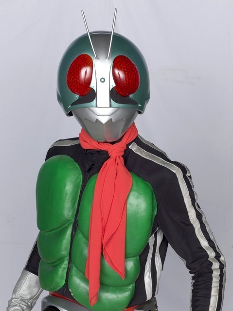 藤岡弘サイン本＋仮面ライダー 旧１号マスク 藤岡弘サイン本＋仮面ライダー 旧1号マスク