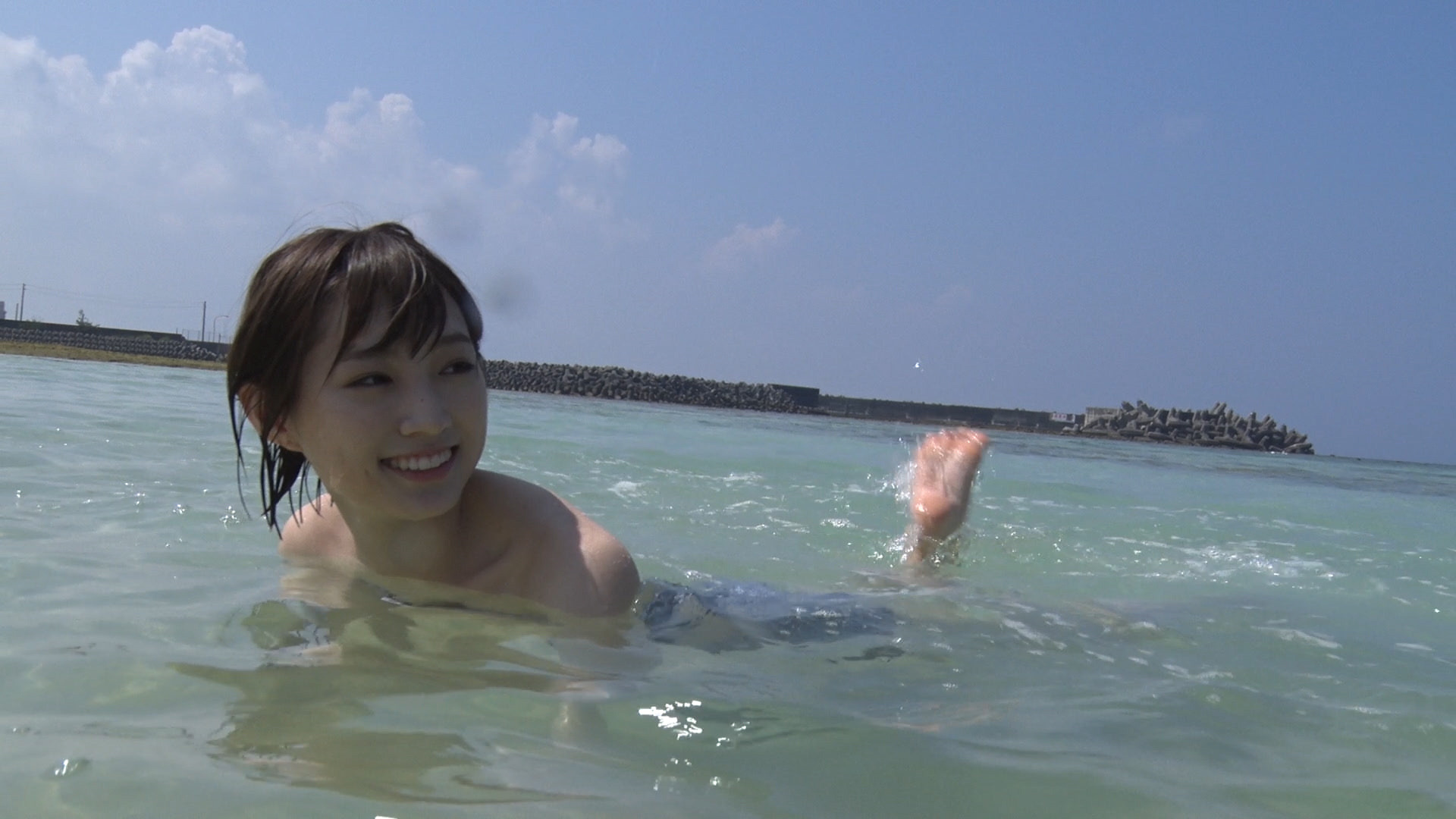 水着姿や入浴シーンもNMB48の太田夢莉の写真集メイキングがBlu