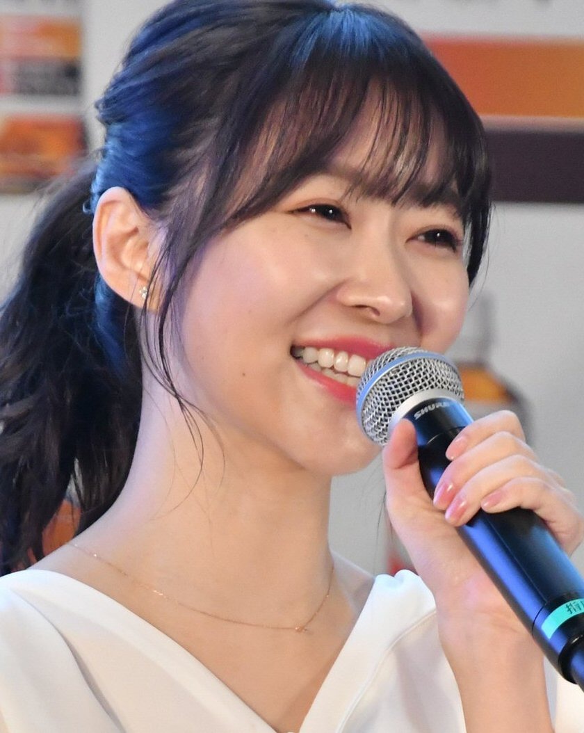 指原莉乃 グループ卒業時の自分へのごほうびはライカの高級カメラ Rbb Today