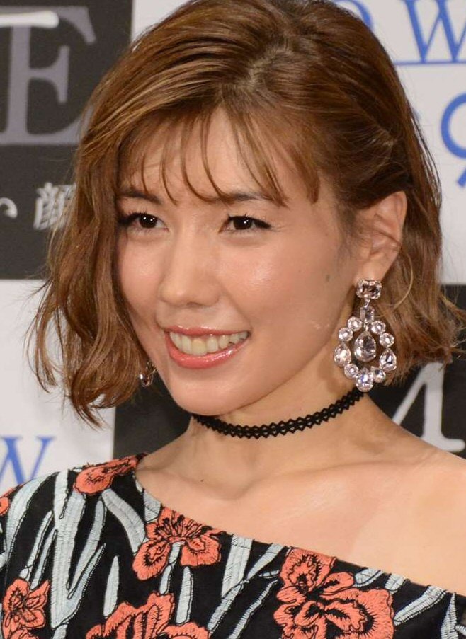 仲里依紗YouTube登録者200万人達成記念マグカップ未開封　RE. 仲里依紗YouTube登録者200万人達成記念マグカップ未開封 RE. 2025年