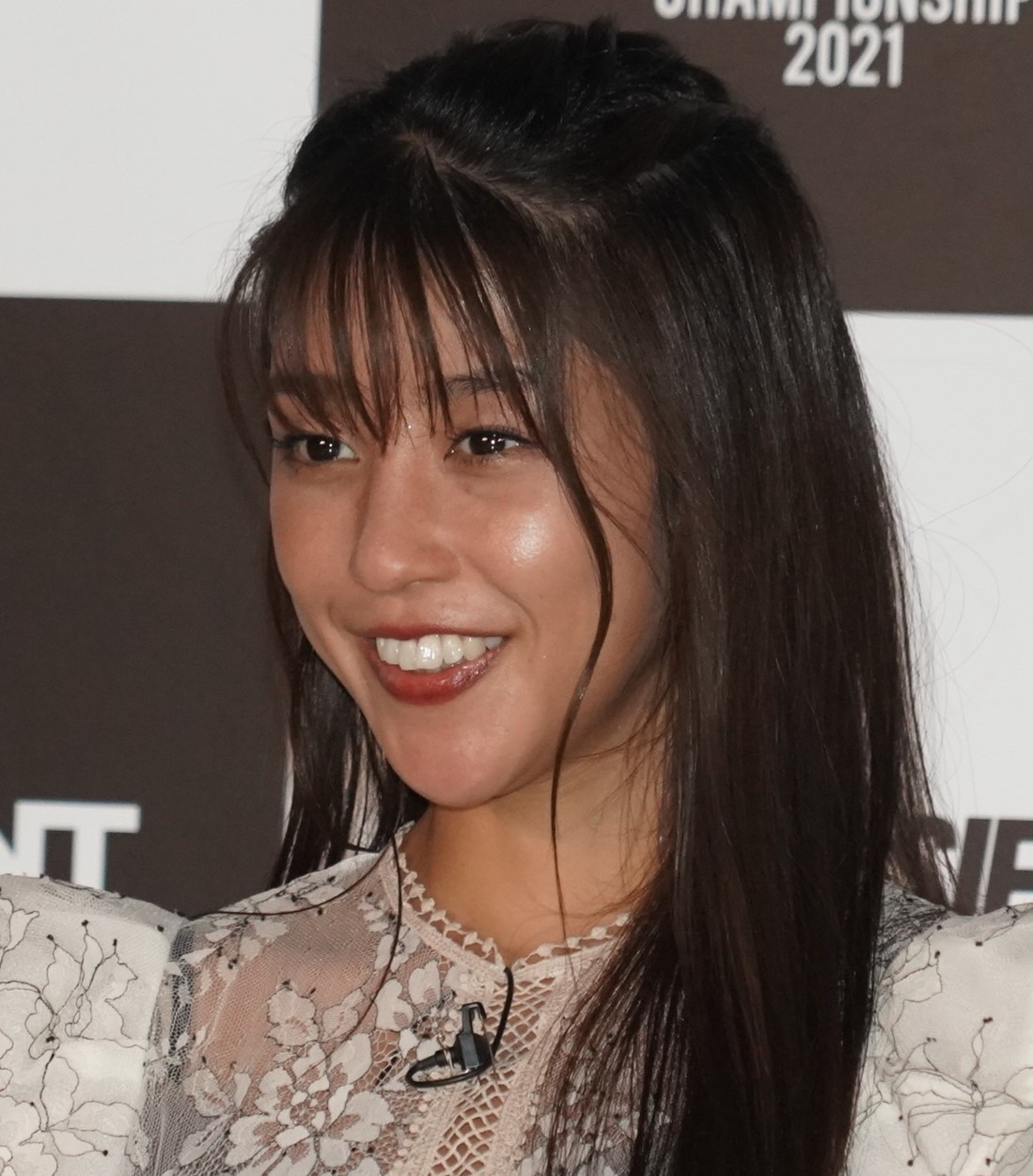 女子アナ御宝映像 岡副麻希のストレッチ動画が「ヤバすぎ」と注目集める！ | RBB TODAY