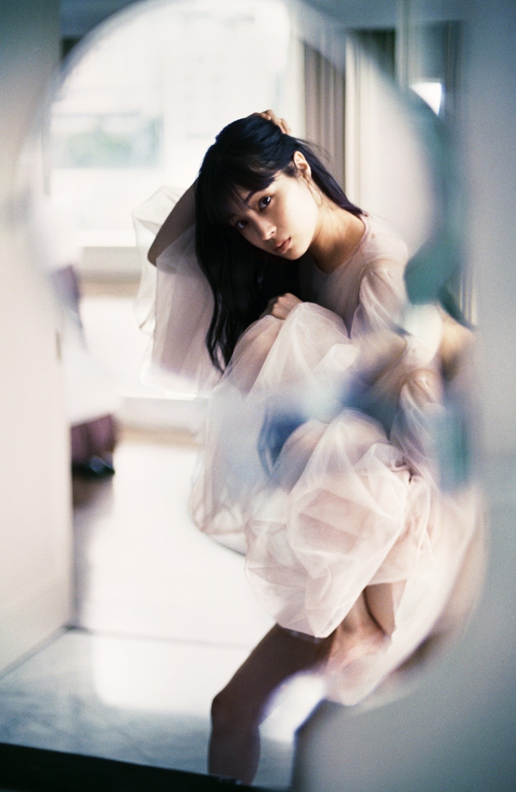広瀬すず写真集 広瀬すず、10周年記念写真集が発売1ヵ月で4刷決定！ | RBB TODAY