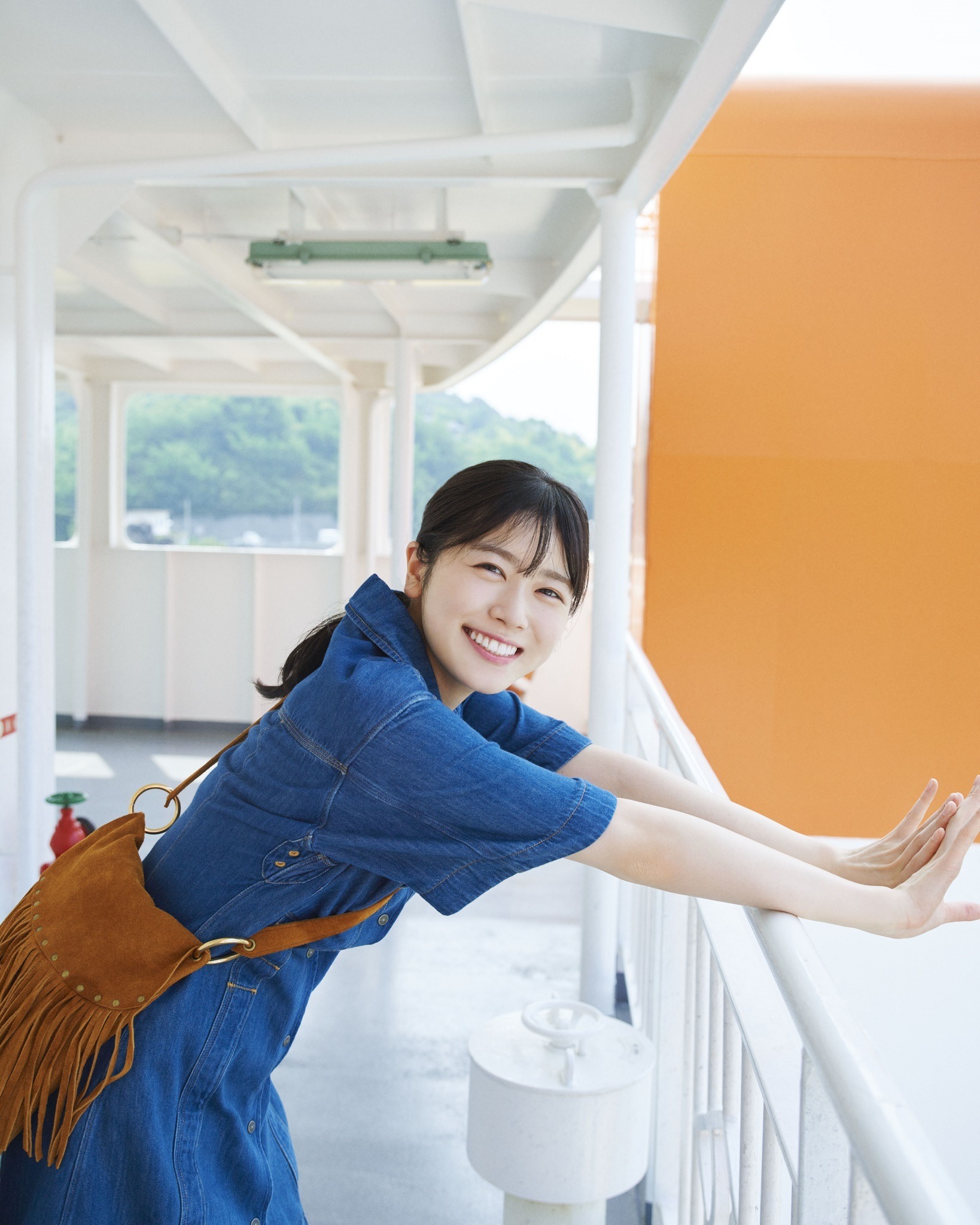 丹生明里写真集アザーカット【最終値下げ】 - メルカリ