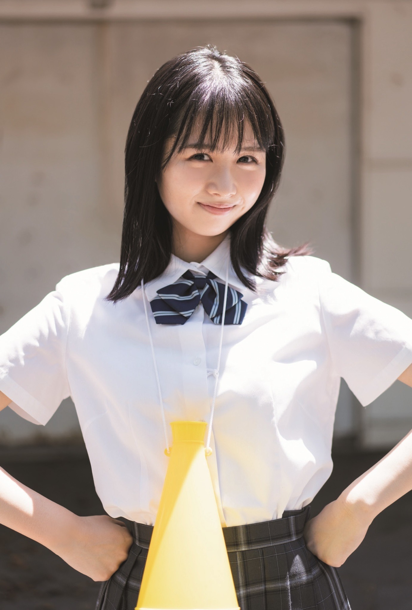 日向坂46・上村ひなのら現役女子高生の制服ポストカードが一挙