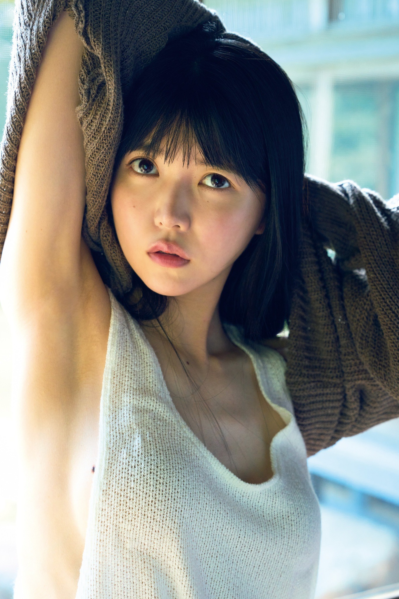 綾乃梓 小野寺梓、1st写真集発売決定！水着、ランジェリーにお風呂での大胆カットも | RBB TODAY