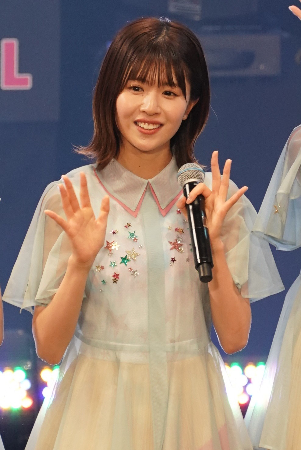 タ*ナ様 松田好花 上村ひなの 高本彩花 直筆サイン入りタワレコカード 日向坂4 日向坂46・松田好花、高本彩花との振り袖写真で卒業惜しむ