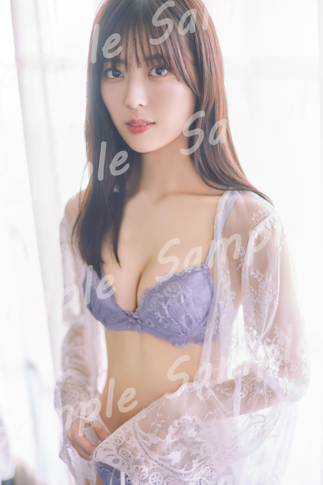 即購入可！岩本蓮加 ランジェリー 写真集『いたずらな風』着用モデル 乃木坂46 乃木坂46岩本蓮加、息を呑む抜群プロポーション… 初挑戦の