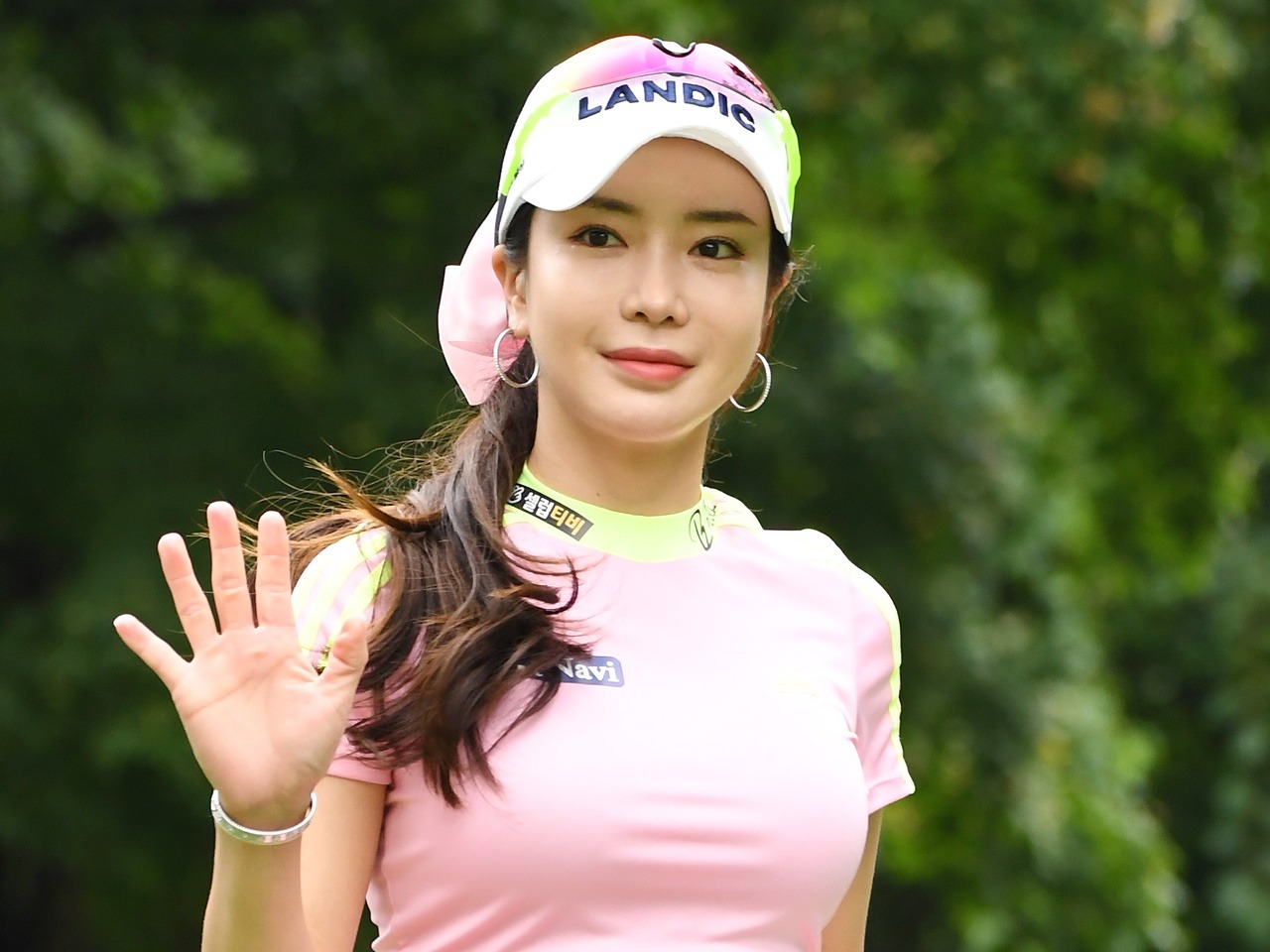 セール中…アン・シネ直筆サイン入り超大型写真…韓国女子プロゴルファー プレゼント】これはレア！ アン・シネ直筆サイン入りキャップ