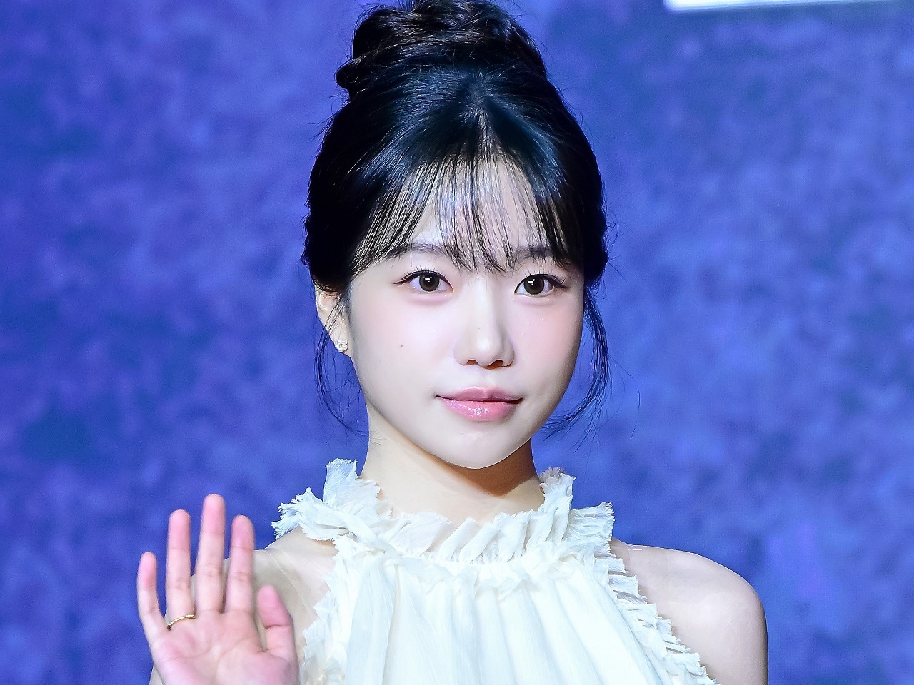IZ*ONE イカゲーム ユリ まとめ売り ♡ おまけ付き 演技と音楽の“二兎”を得た！『イカゲーム』の妊婦役で上昇気流に