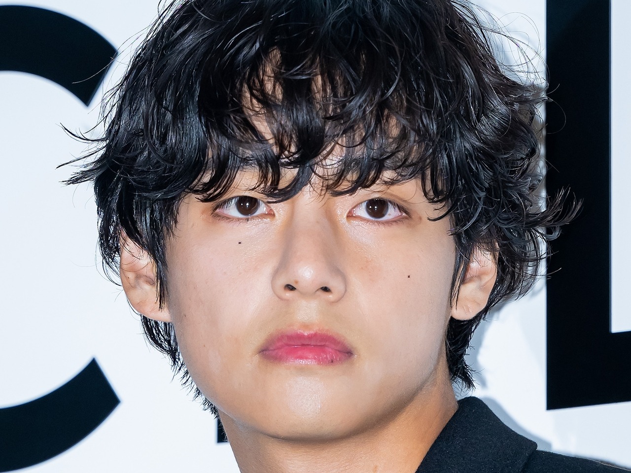 サイに心臓を突かれたら1秒で死ぬ？」BTS・Vがバッグの中身を公開！朝