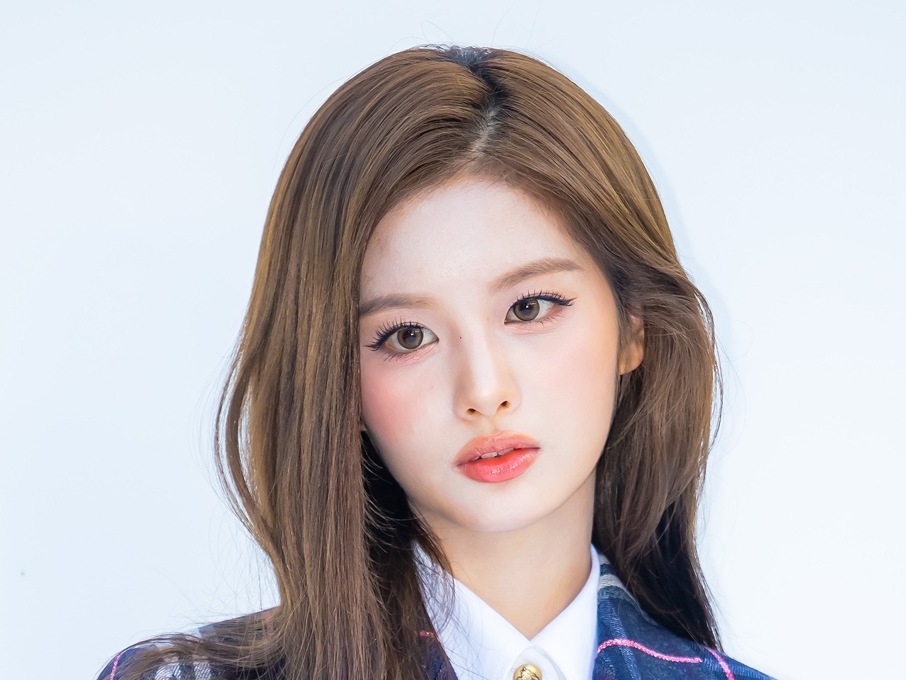 NMIXX・ソリュン、“ぴっちり”ボトムズで際立つ美しい線！まさにリカ