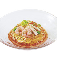 トマト海鮮野菜涼風麺 レモンジュレ添え　イートイン　682円（税込）