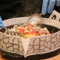 「天下す（てんかす）ペッパーライス」【撮影：平木昌宏】