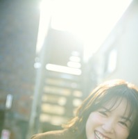 永野芽郁 フォトブック&スタイルブック スペシャルBOX「MAGNOLIE」©️SDP（撮影：伊藤彰紀（フォトブック）／熊木優（スタイルブック））