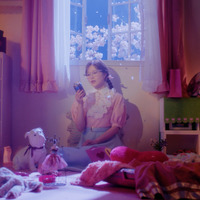 白石麻衣「プレモルの缶が金から紺に変わるころ」ミュージックビデオ