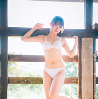 小森香乃1stDVD「純白の17歳」（リバプール）