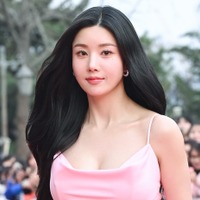 K-POPキングと同じ事務所で目指すはクイーンの座　元IZ*ONEリーダーの不屈のサクセスストーリー