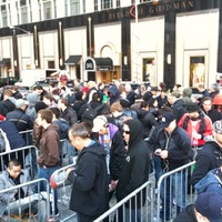 販売直前、200人以上の行列！ニューヨークのアップルストアに並んでみた！ 画像