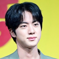 BTS・JIN、約4年ぶりにSNSプロフィール写真を変更！“選ばれた一枚”にファン注目